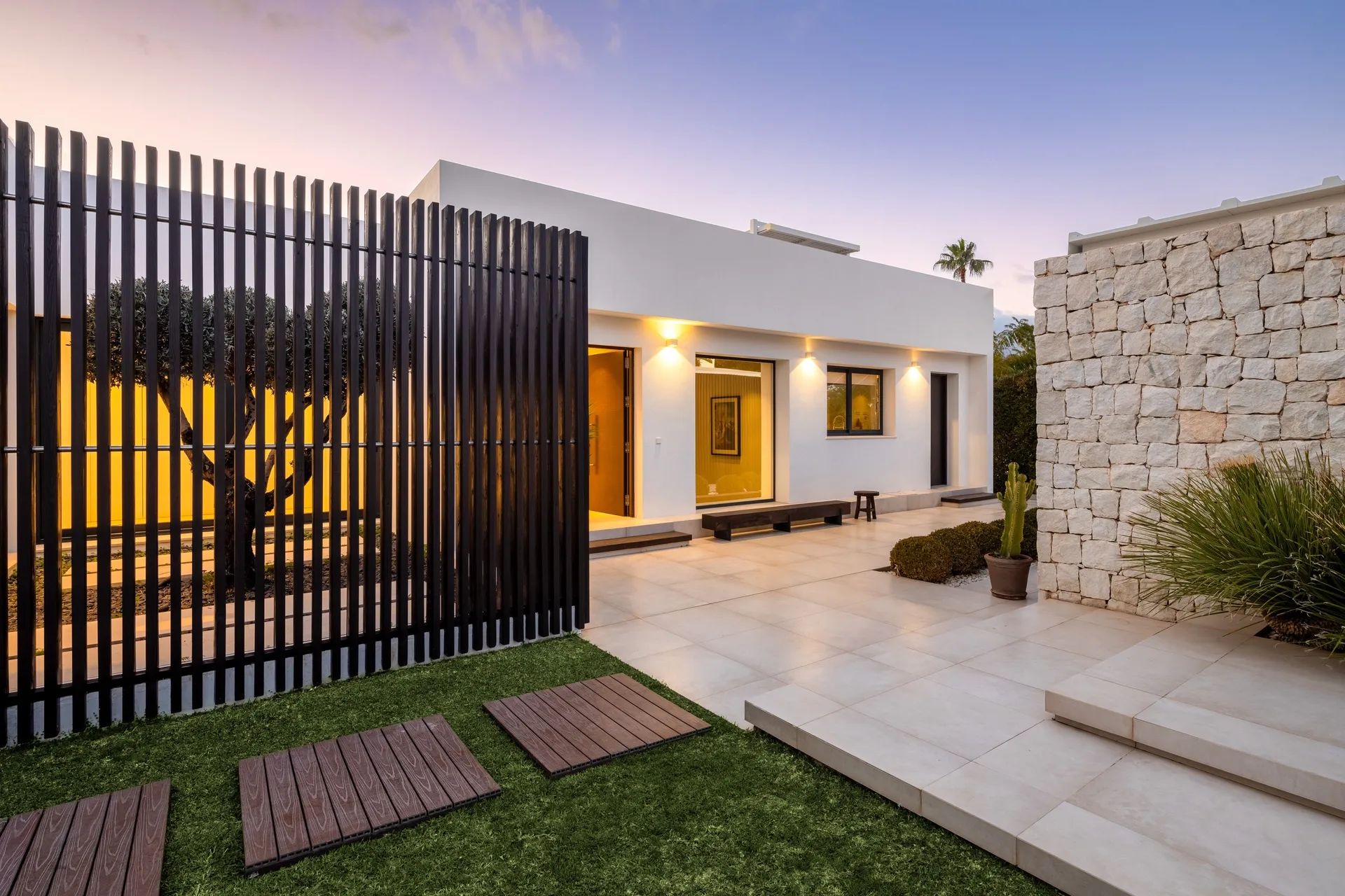 Moderne luxe aan de golfbaan – villa met adembenemend uitzicht in het hart van Nueva Andalucía foto 24
