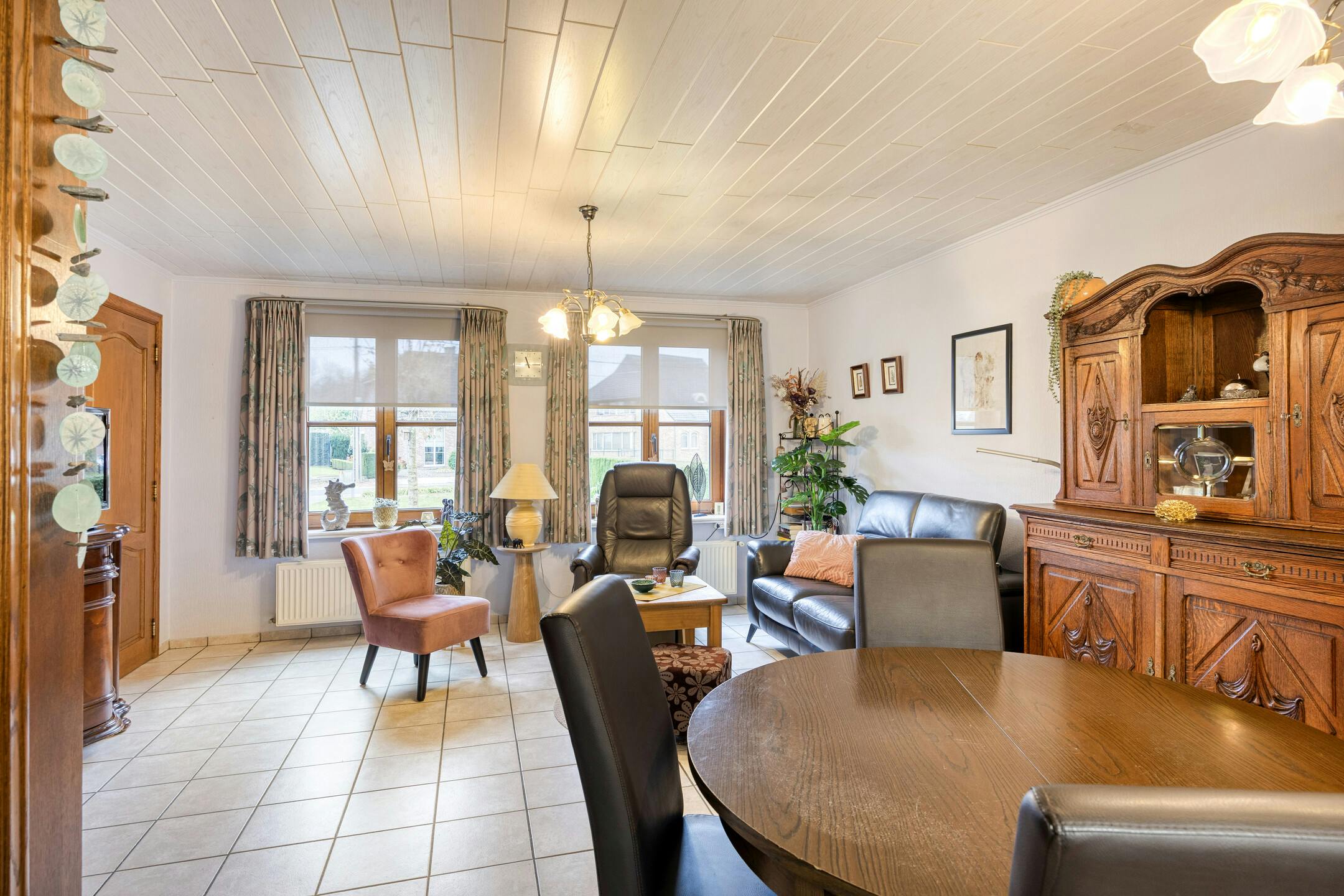 Gelijkvloerse, rolstoelvriendelijk huis te koop op rustige locatie in Molenbeersel foto 3