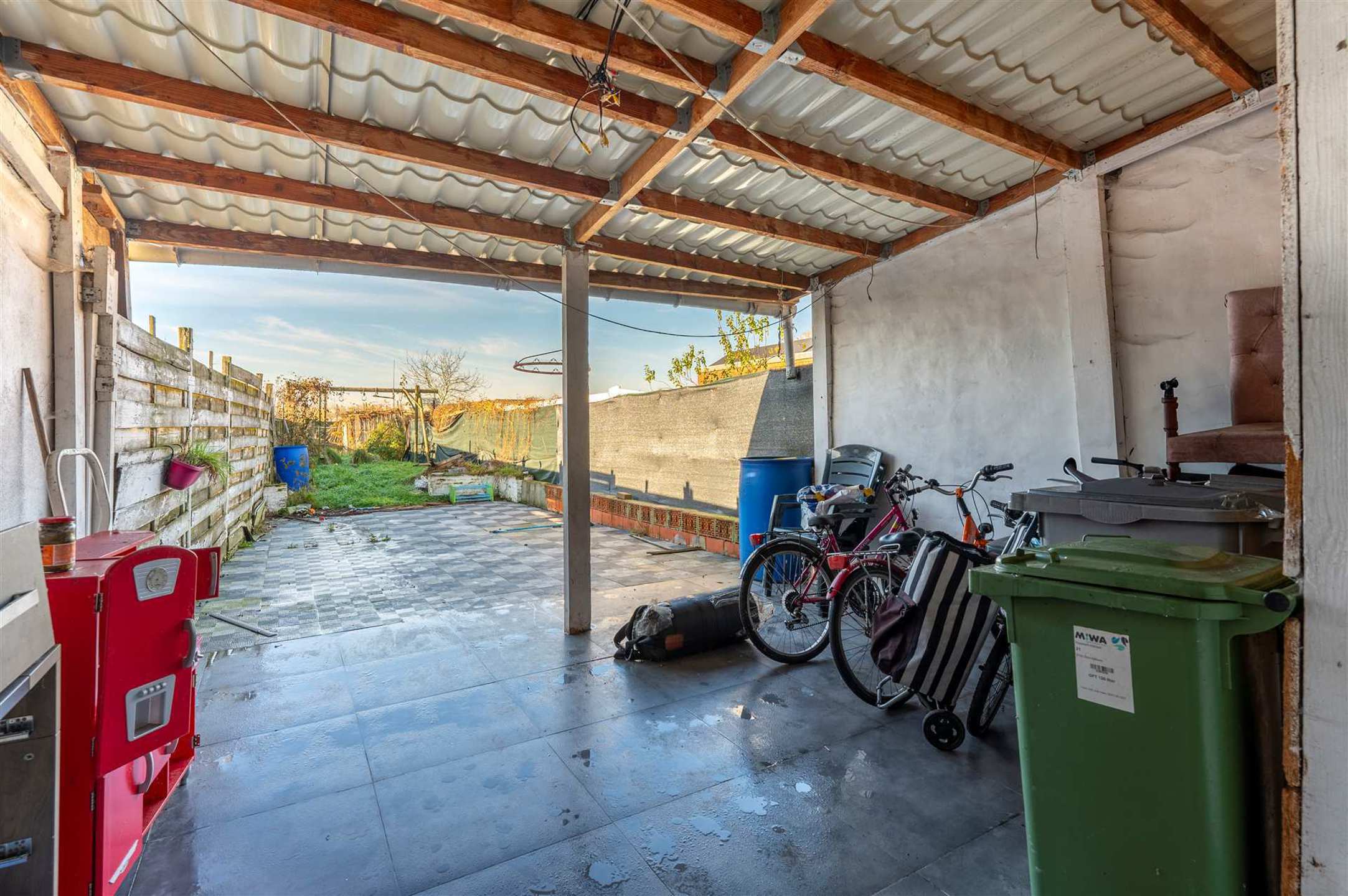 Woning met 4 slaapkamers en tuin op centrale ligging foto 3