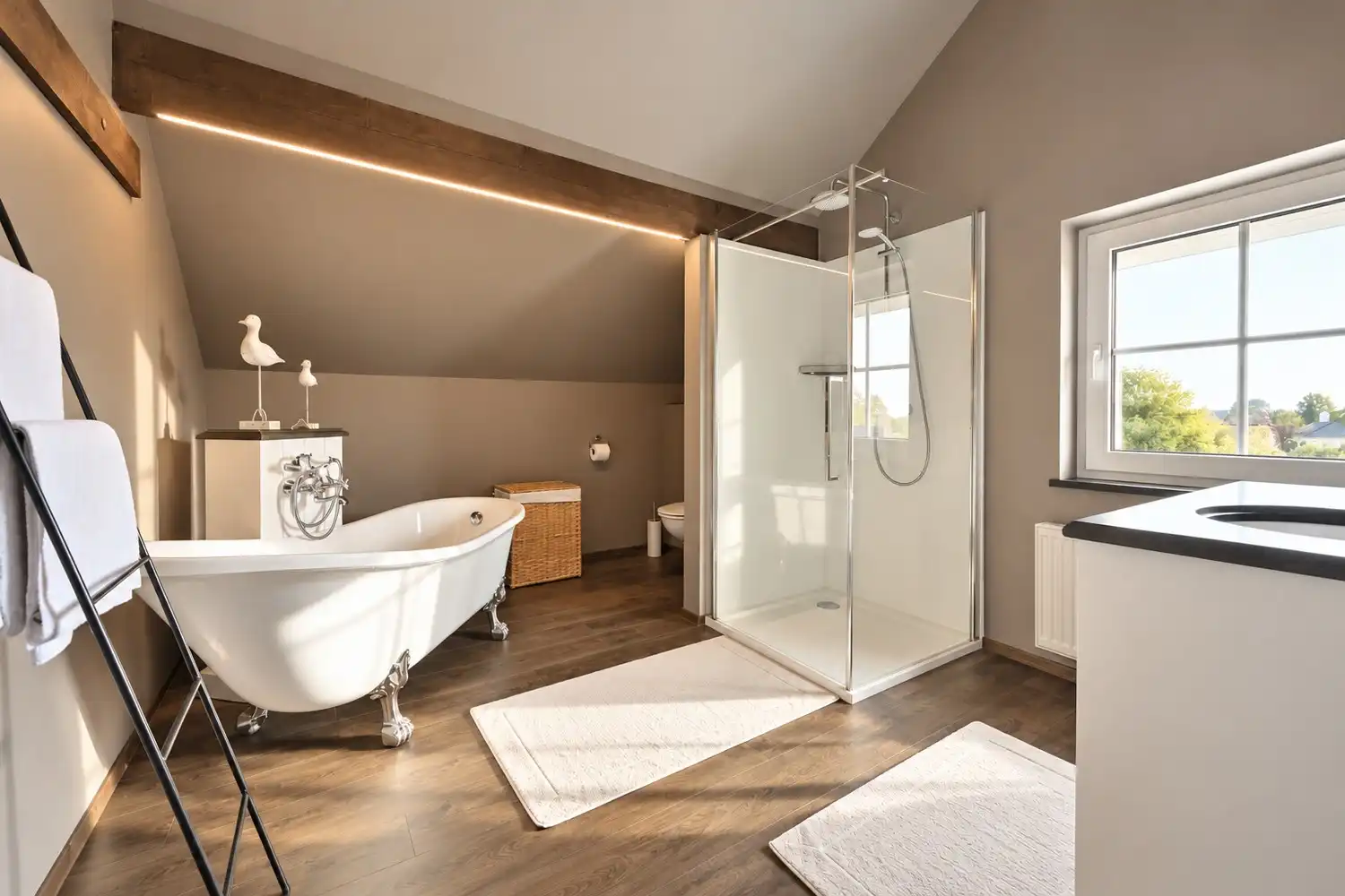 Royale, karaktervolle woning met 5 slaapkamers en 4 badkamers aan de grens met Maastricht foto 21