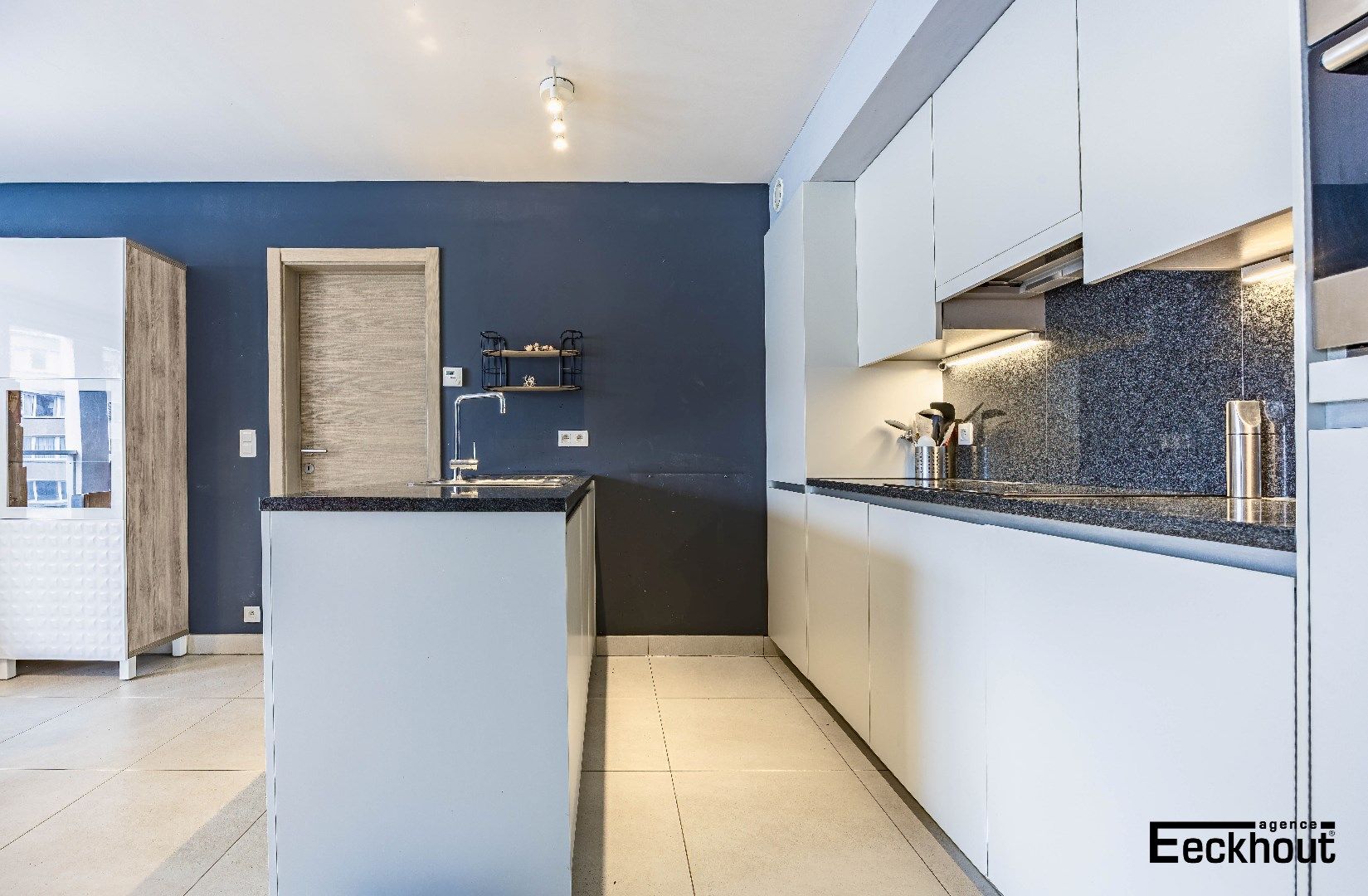 Zeer ruim en modern 3-slaapkamerappartement! foto 5