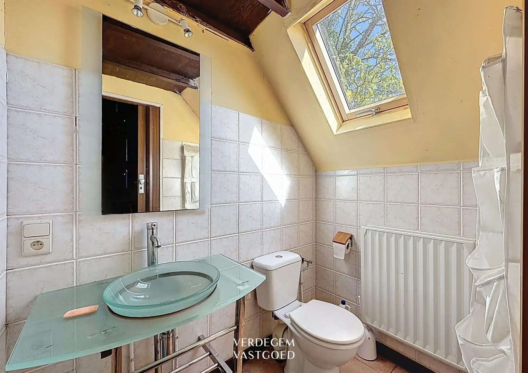 Te renoveren hoeve met schuur op een terrein van 1.634m² foto 12