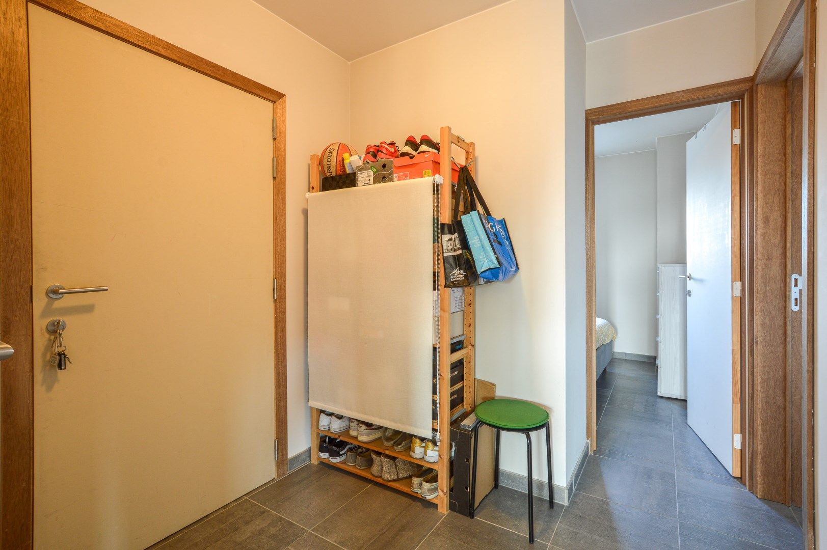 Recent appartement te huur met autostaanplaats in Oudenburg. foto 9