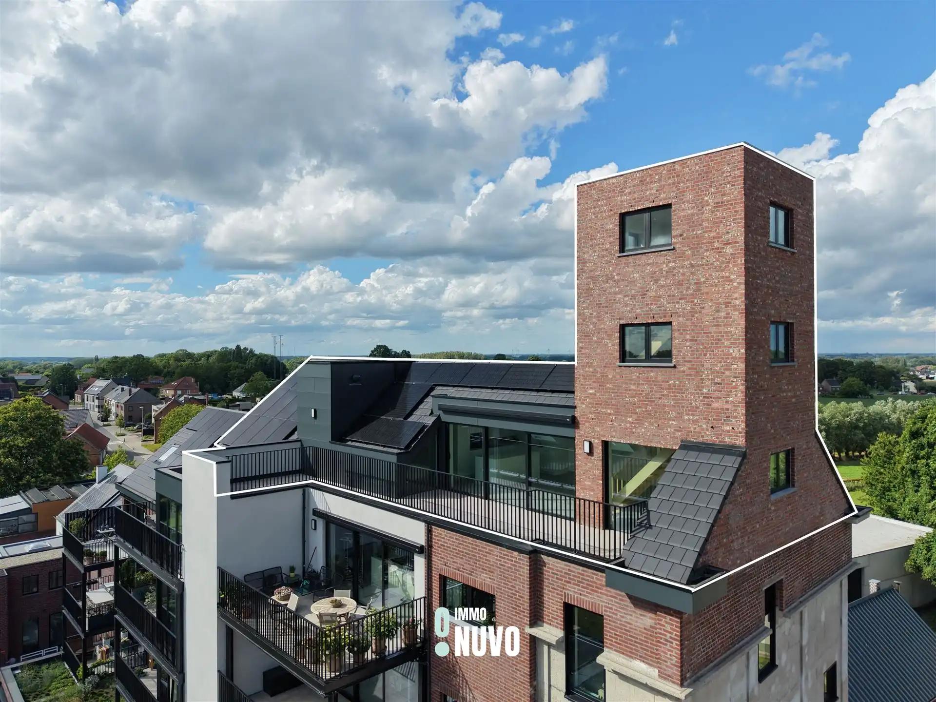 Stijlvol penthouse met 3 slaapkamers, bureau en ruim terras  foto 2