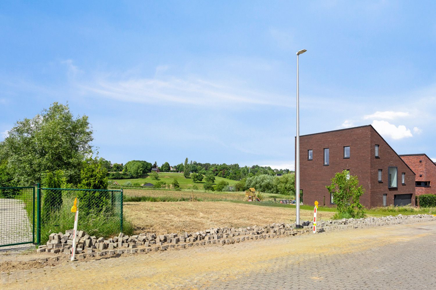 UNIEK GELEGEN BOUWGROND VOOR OPEN BEBOUWING TE DIEST! foto 2