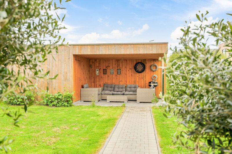 Recente, zeer goed gelegen woning met tuin foto 2