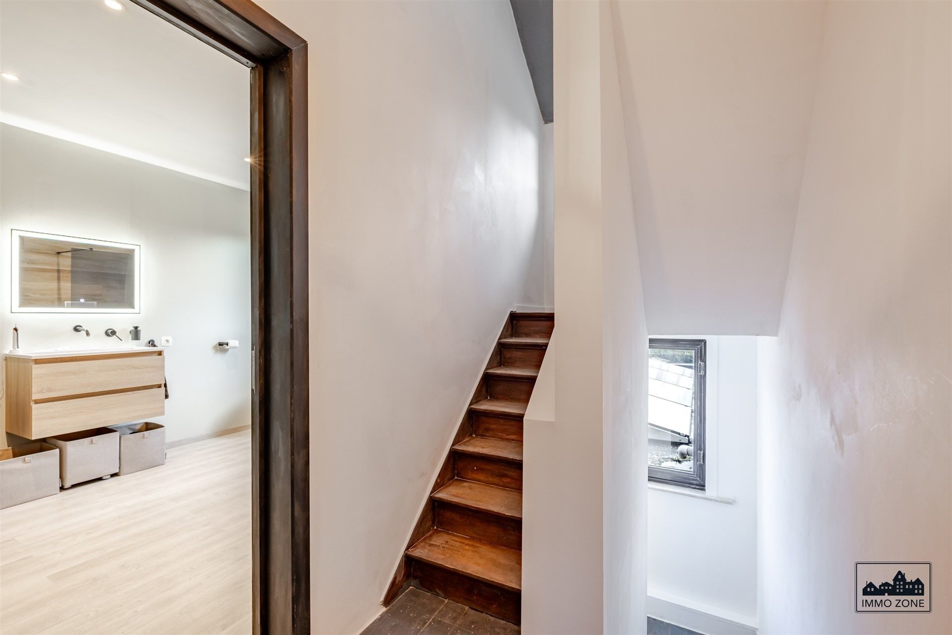 Instapklare, aangename rijwoning op centrale locatie! foto 9