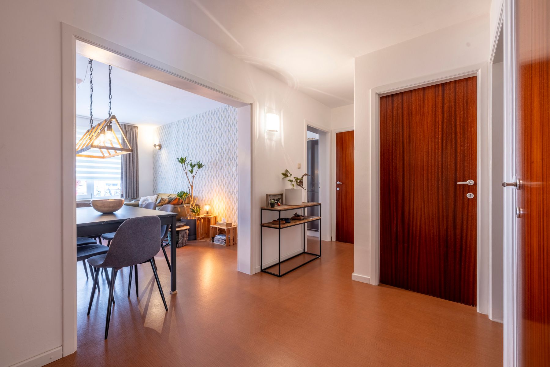 Appartement met 2 slaapkamers en tuin te koop! foto 3