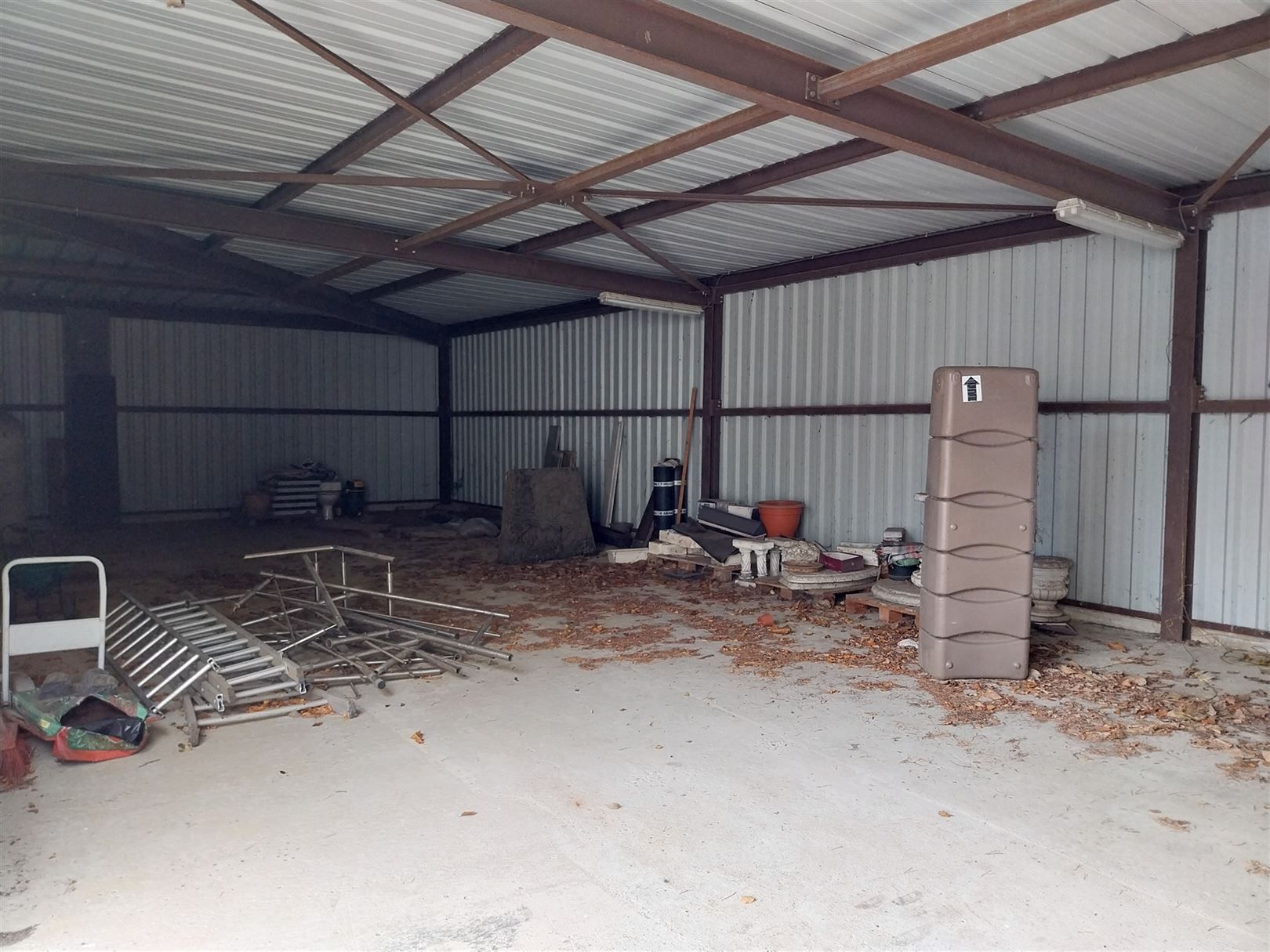 TE HUUR: Vrijstaande ruime woning met 3 slaapkamers en ruime loods! foto 31