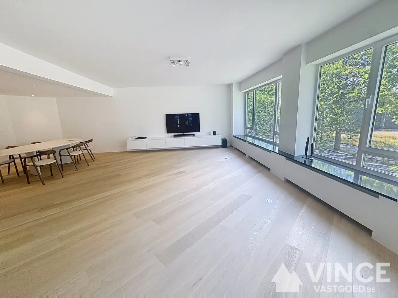 Prachtig instapklaar appartement met 2 grote slaapkamers foto 3