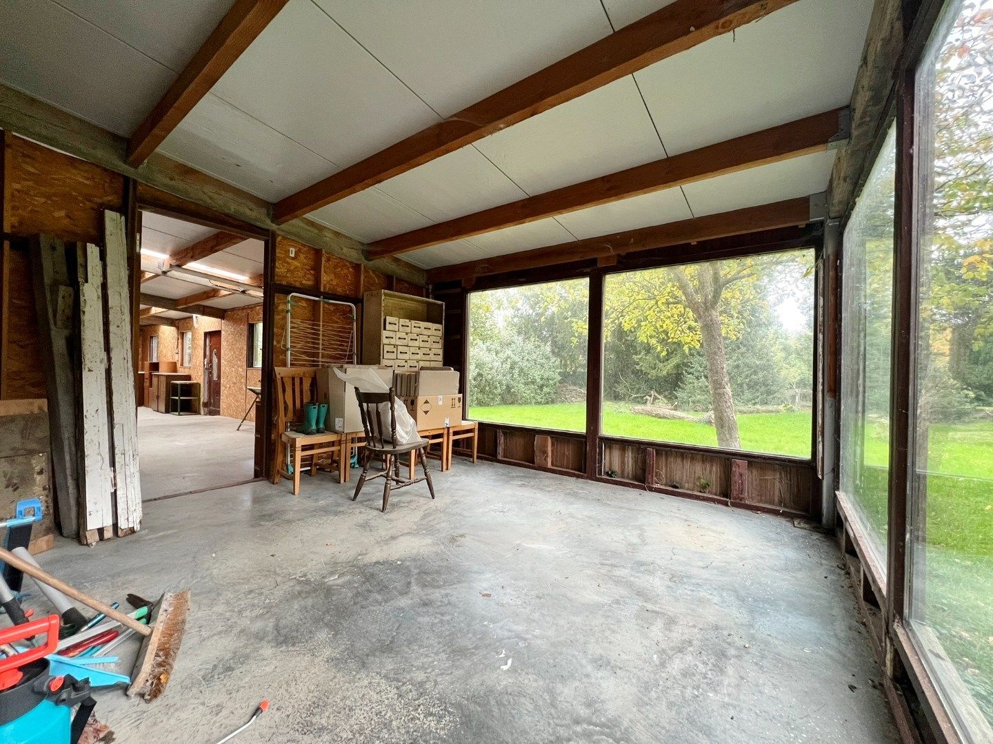 Instapklare woning met prachtige tuin op een perceel van 1.680m² op 500meter van de markt.  foto 24