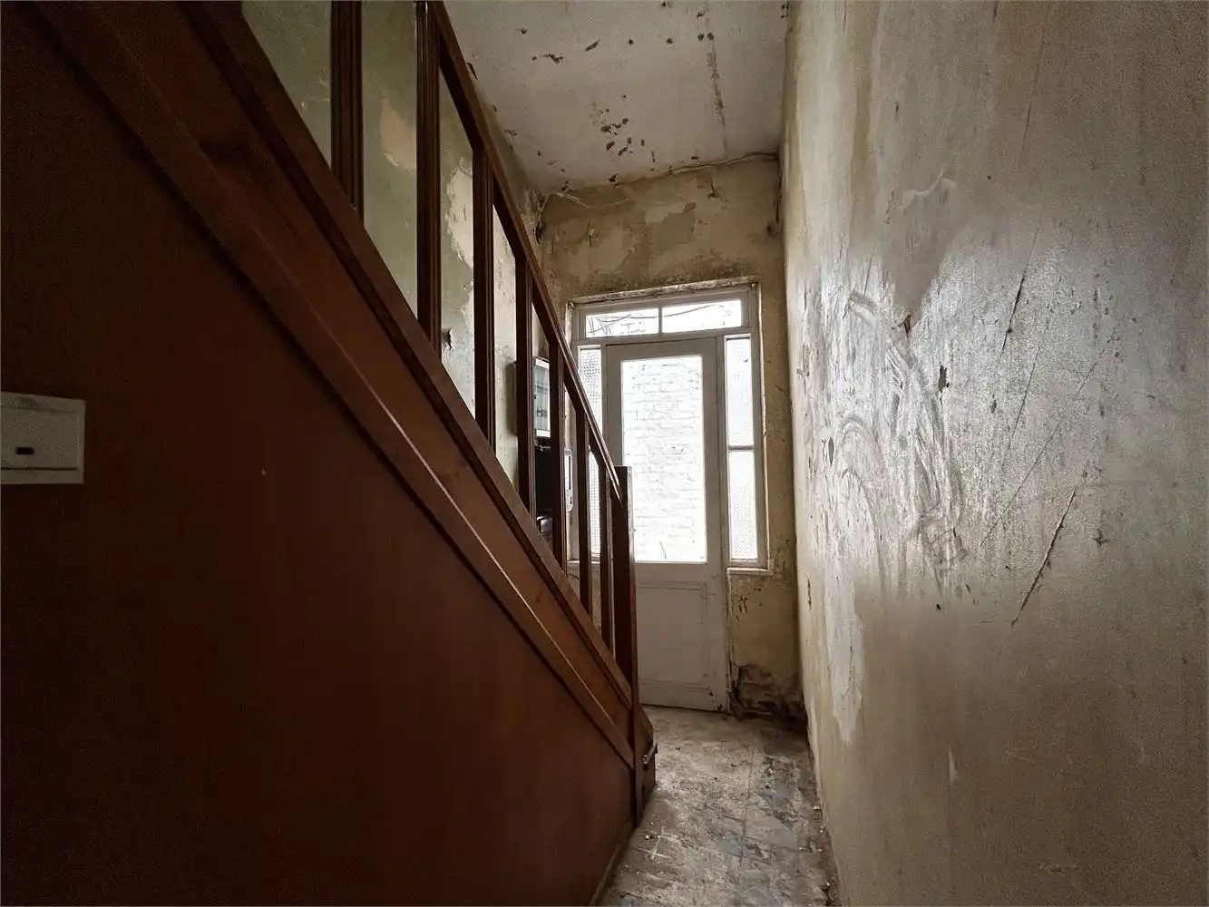 Te renoveren handelshuis met woonst foto 14