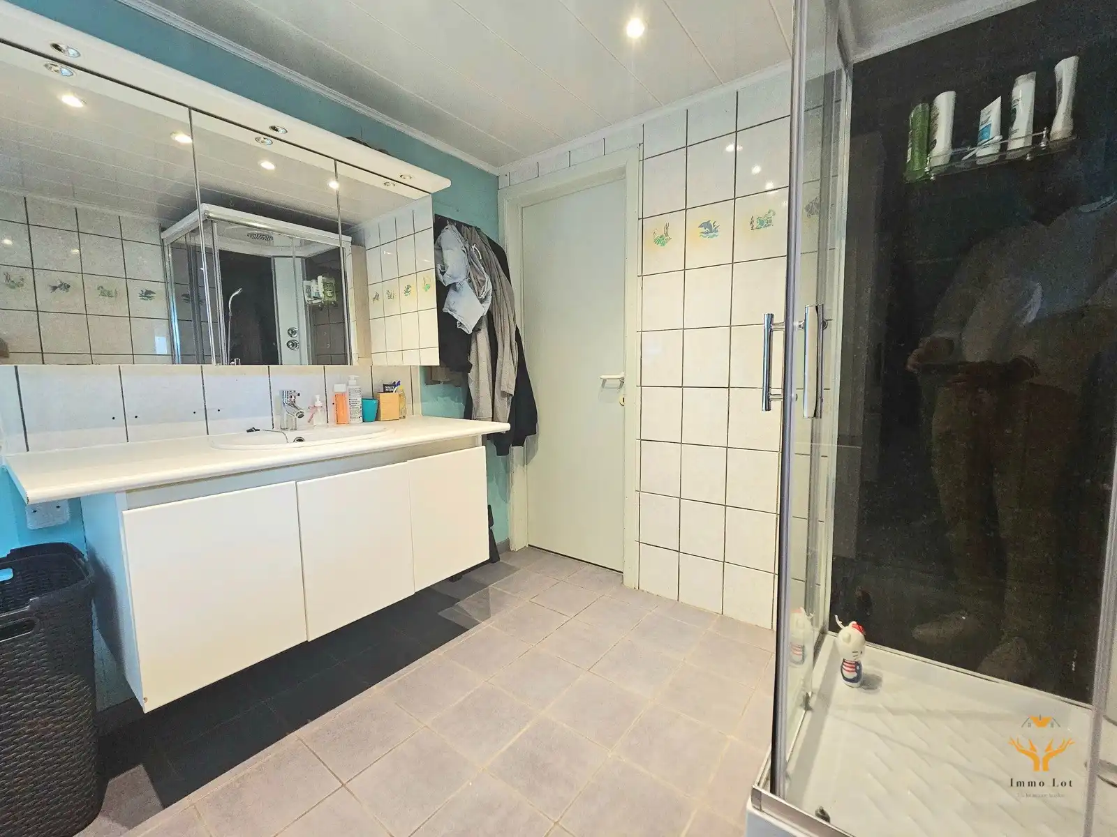 Ruime gezinswoning met tuin en garage te huur foto 11