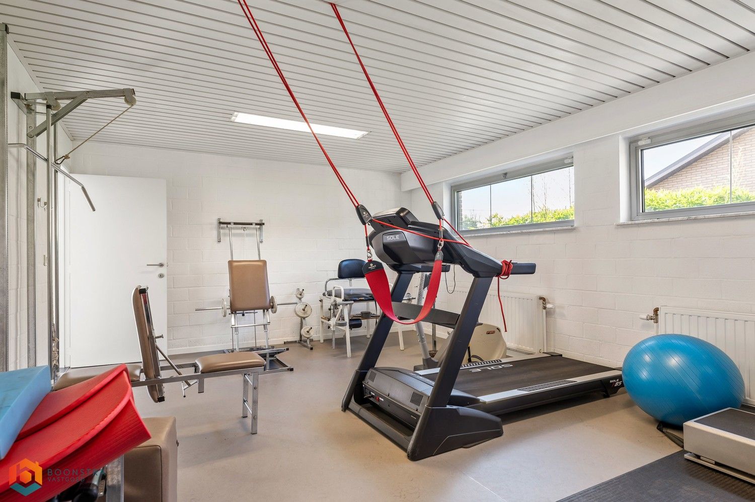 Stijlvolle villa met prachtige tuin, 3 slaapkamers en mogelijkheid tot vrij beroep foto 17