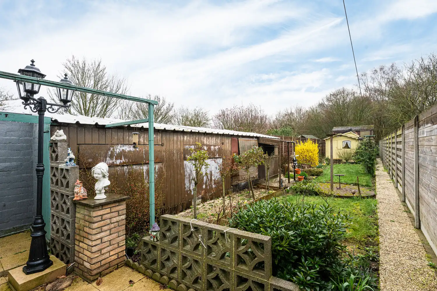 Ruime woning met een gunstige ligging te Eeklo! foto 12