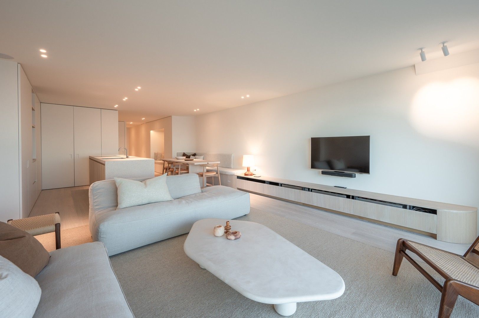 Magnifiek appartement op de wandeldijk in het Zoute, met adembenemend frontaal zeezicht. foto 6