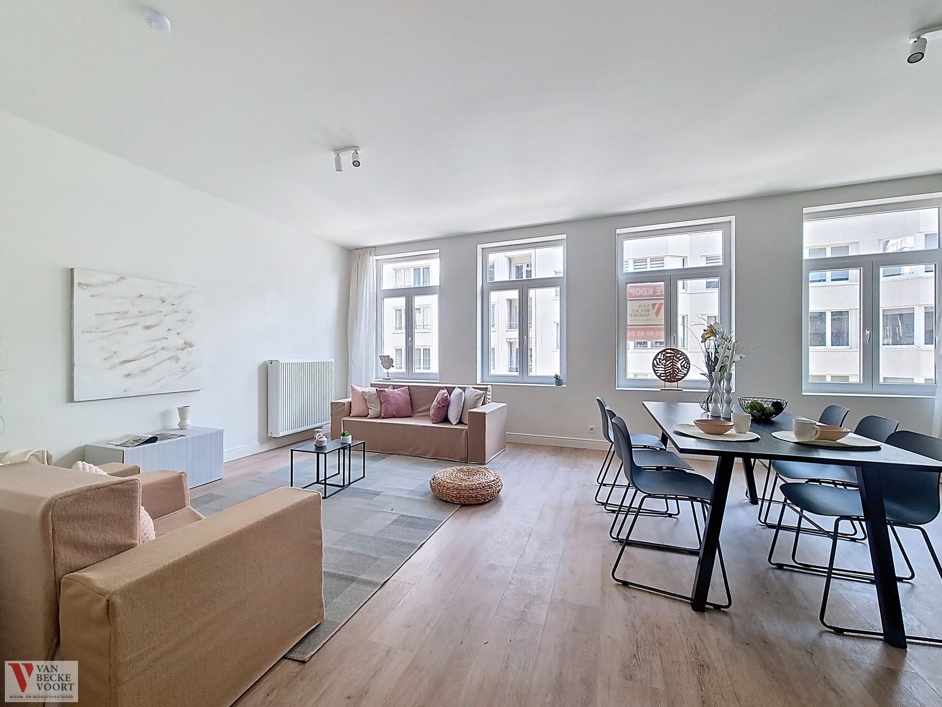 Duplexappartement in authentiek herenhuis foto {{pictureIndex}}