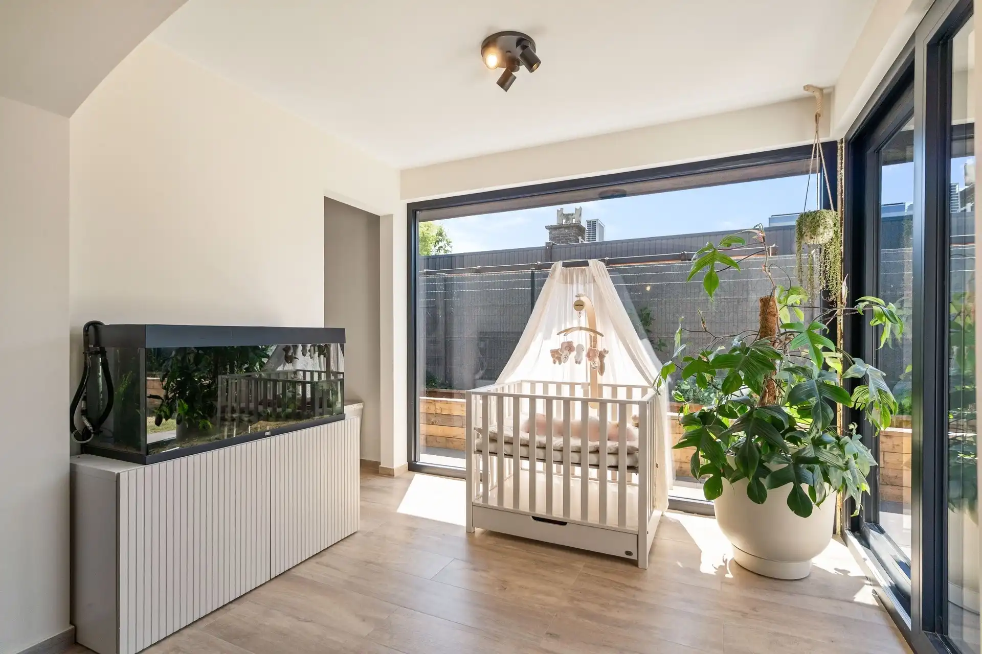 Prachtig vernieuwde, energiezuinige bungalow. foto 17
