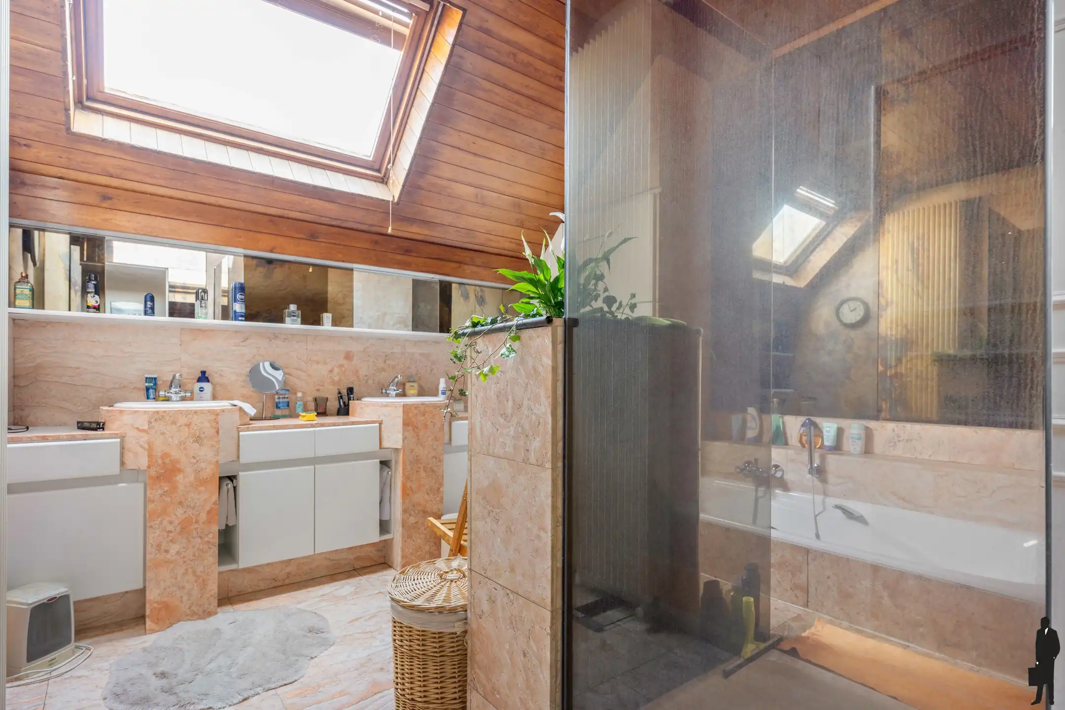 Karaktervolle HOB met prachtige tuin op absolute toplocatie foto 28