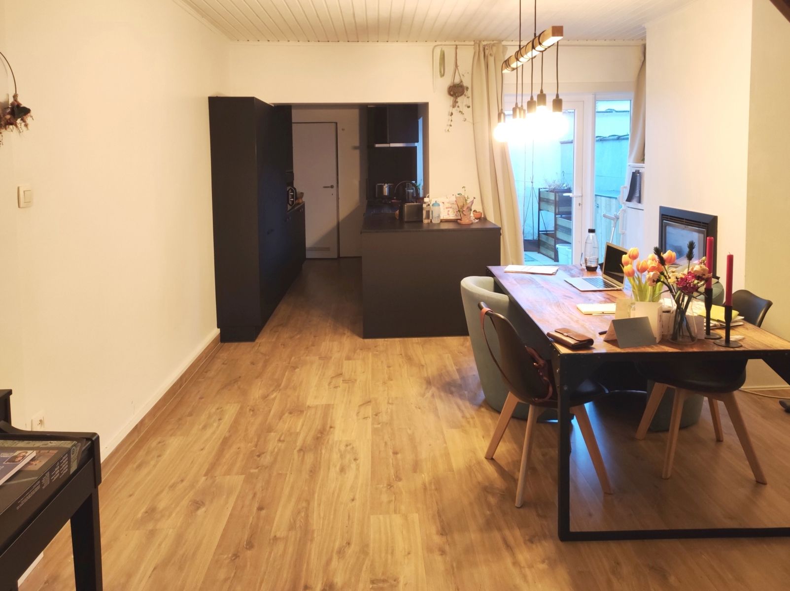 Zeer knusse gerenoveerde woning met veel licht en ruimte foto 6