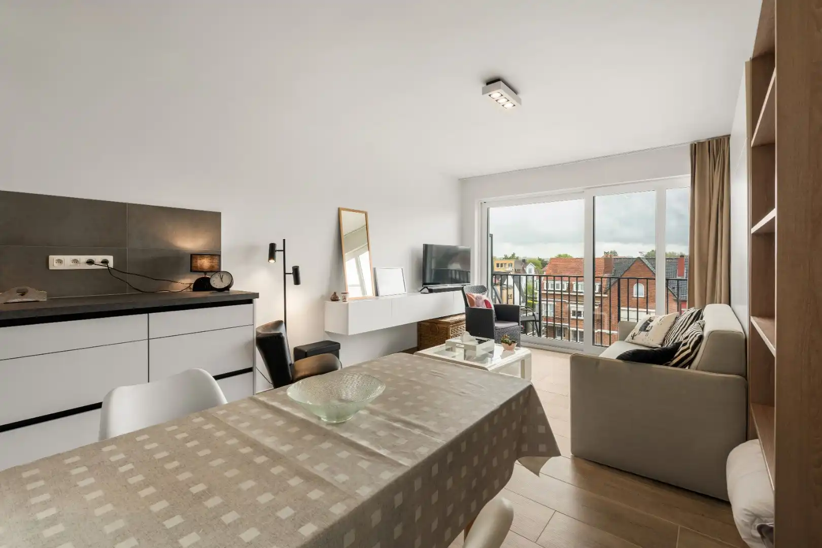 HOOGWAARDIGE GERENOVEERDE INSTAPKLARE STUDIO foto 5