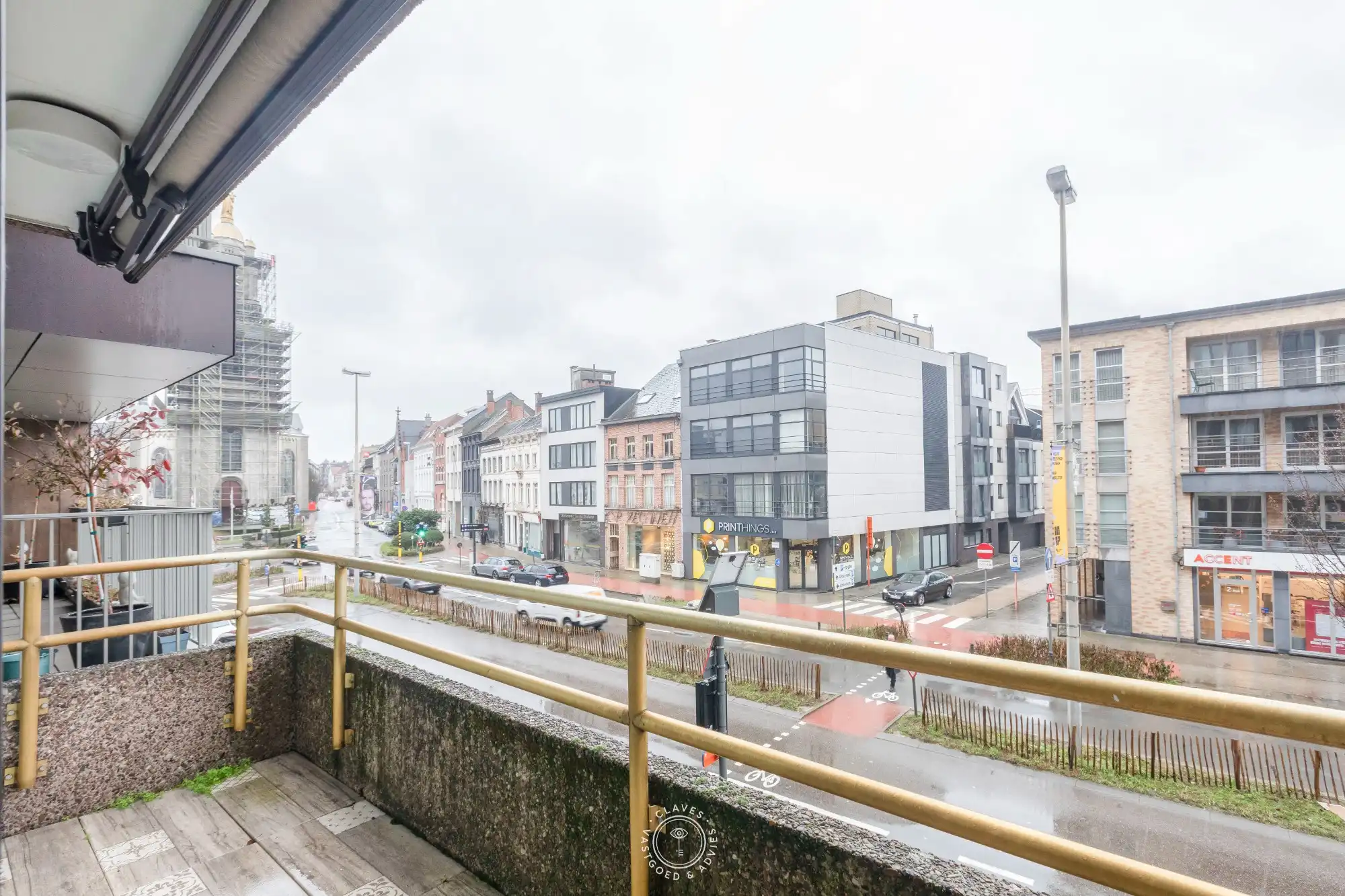 Ruim 3-slaapkamerappartement op interessante centrale ligging in Sint-Niklaas foto 4