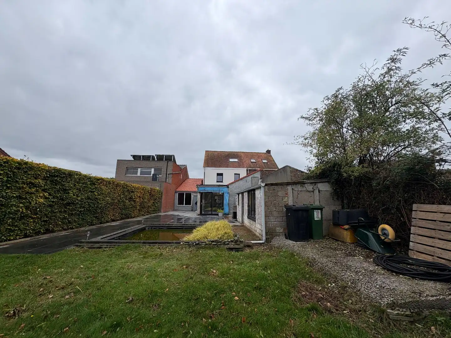 🏡 Grondig gerenoveerde woning met zonnige tuin in centrum Vlamertinge (Ieper) foto 5