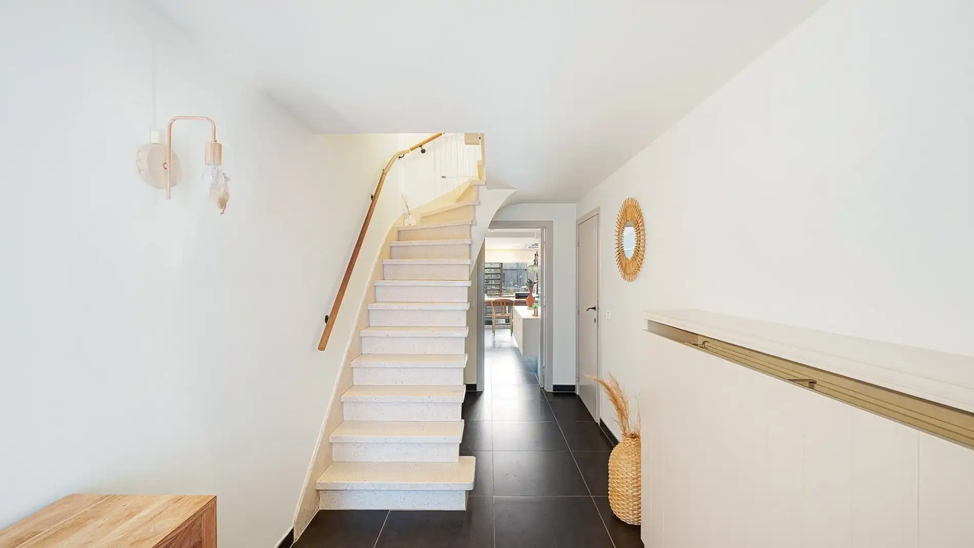 Schitterend huis met garage en tuin te Lissewege foto 12