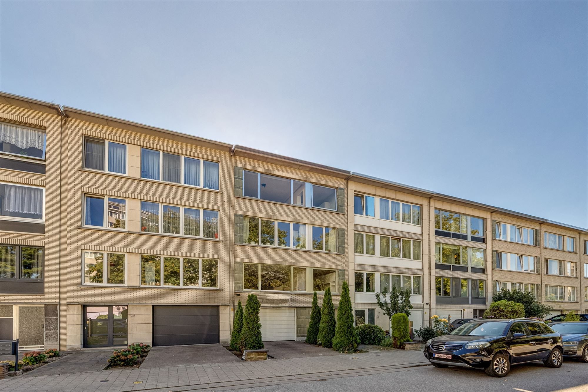 Hoofdfoto van de publicatie: Op te frissen appartement met zuidgericht terras