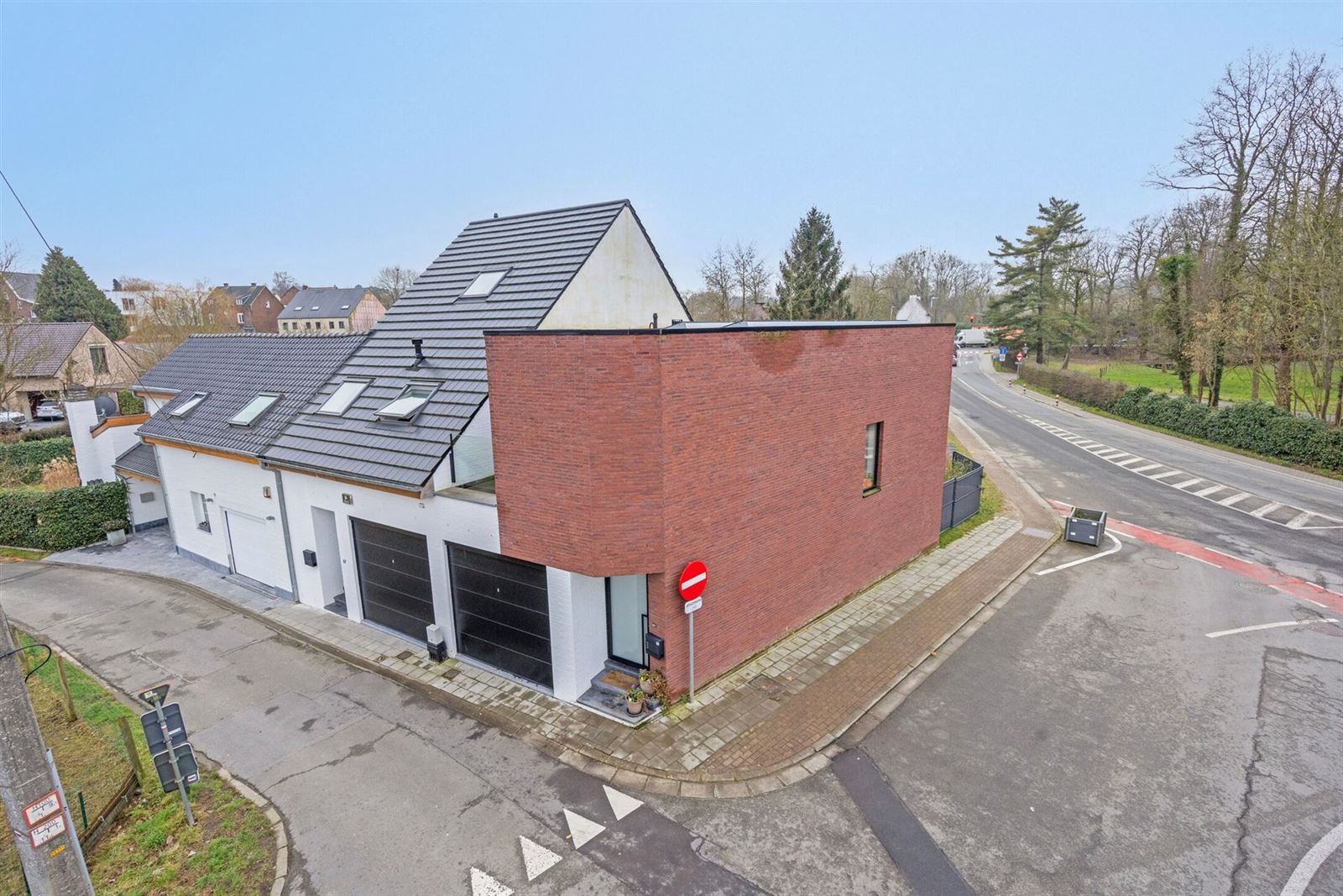Nieuwbouw woning (label A) met 3 slaapkamers + bureau te Dworp   foto 2