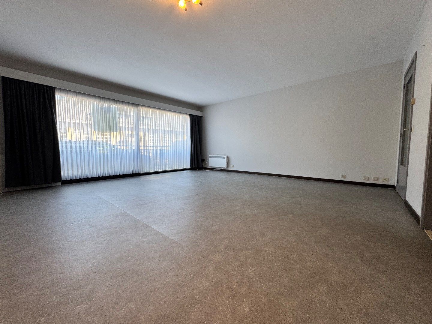 Appartement met 2 slaapkamers en garage in centrum Koekelare  foto 4