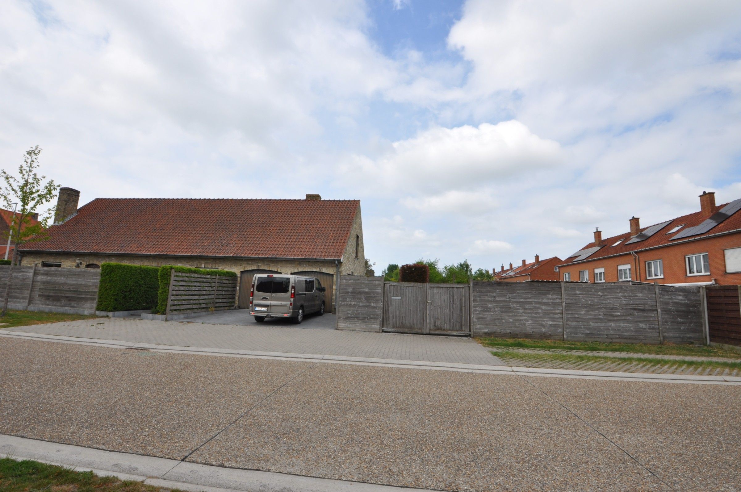 Zeer ruime villa op 1000 m² nabij het centrum van Oudenburg ! foto 3