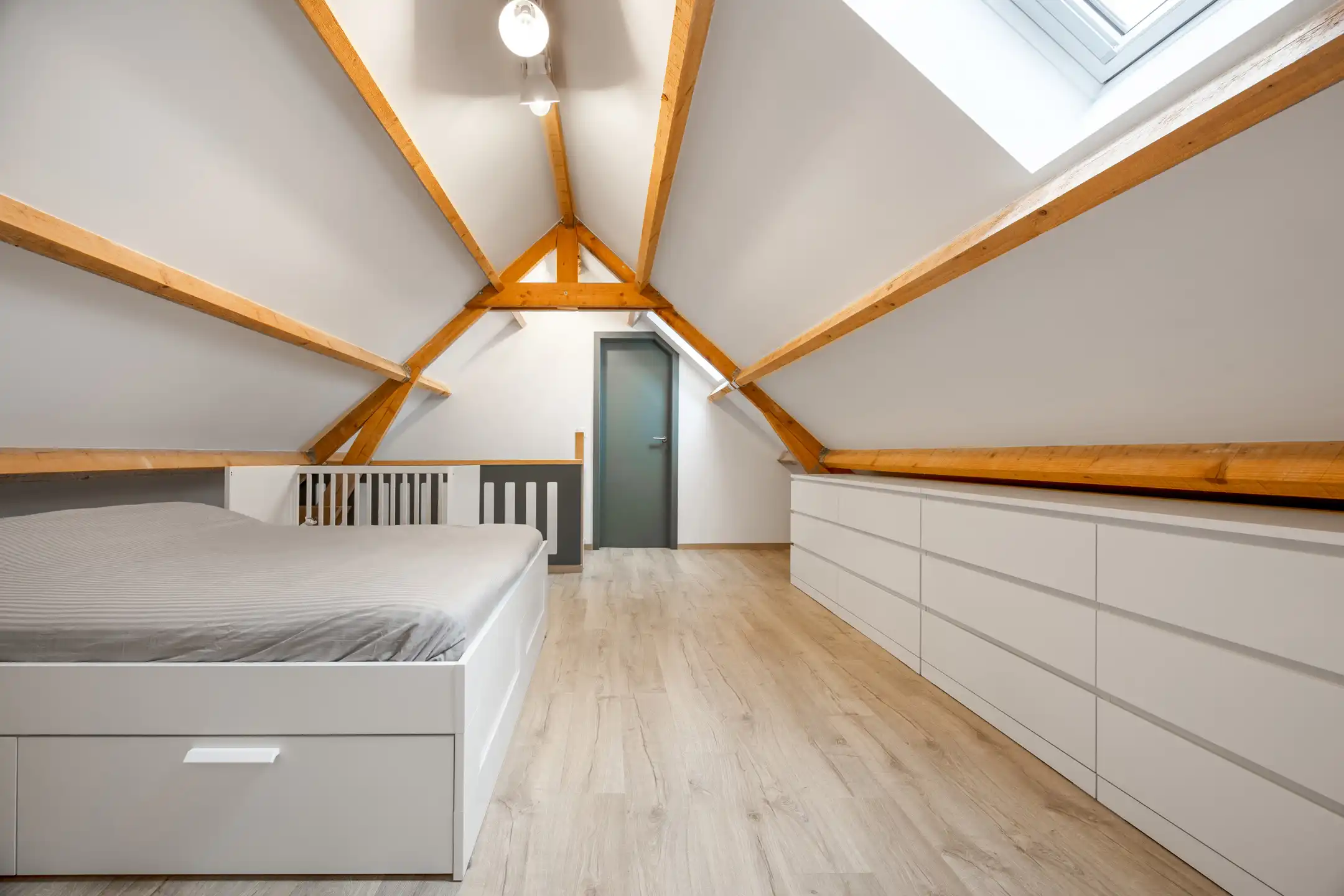 Langgevelhoeve met bijgebouw op rustige landelijke locatie foto 10