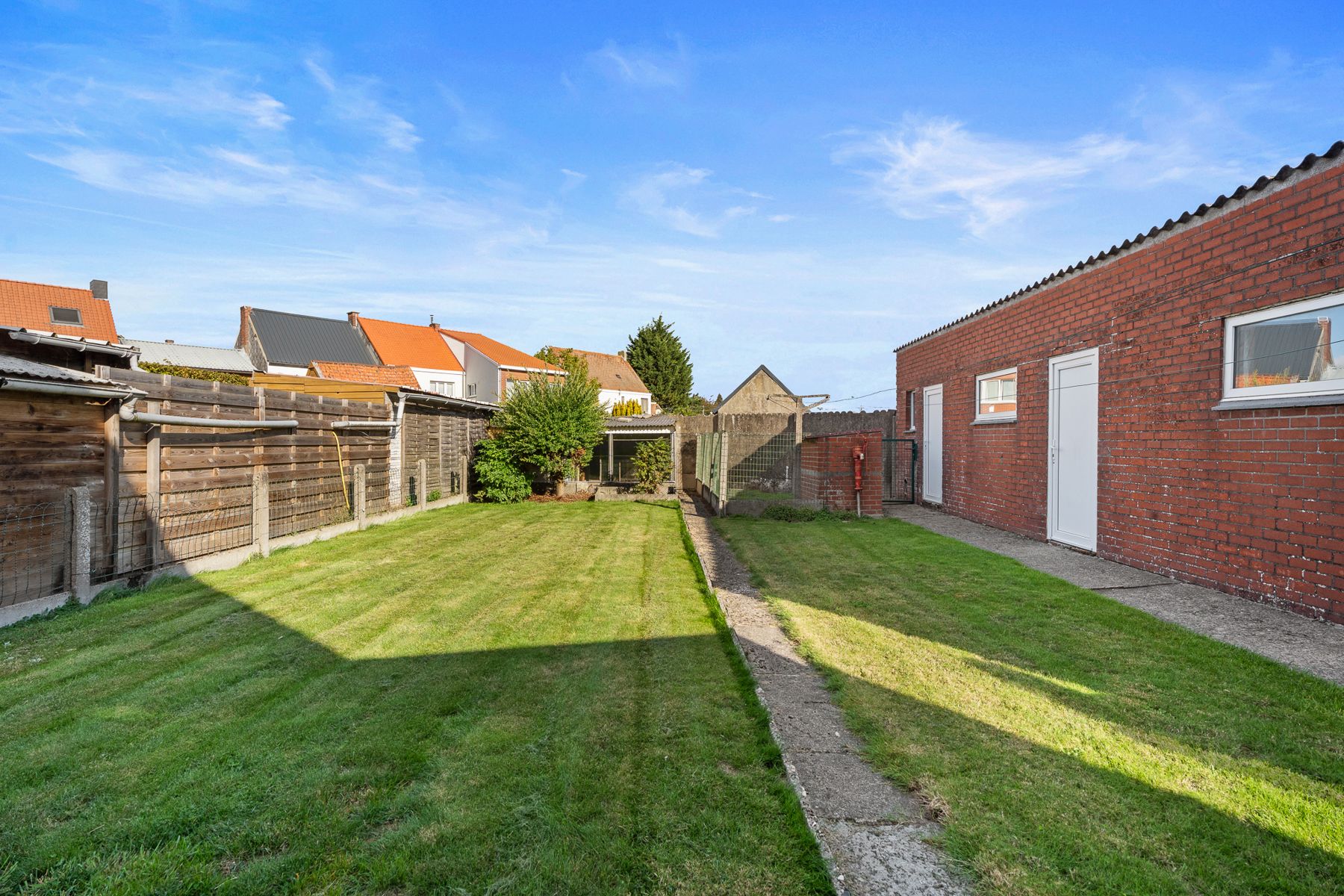 Alleenstaande gezinswoning met tuin en potentieel in Torhout foto 18