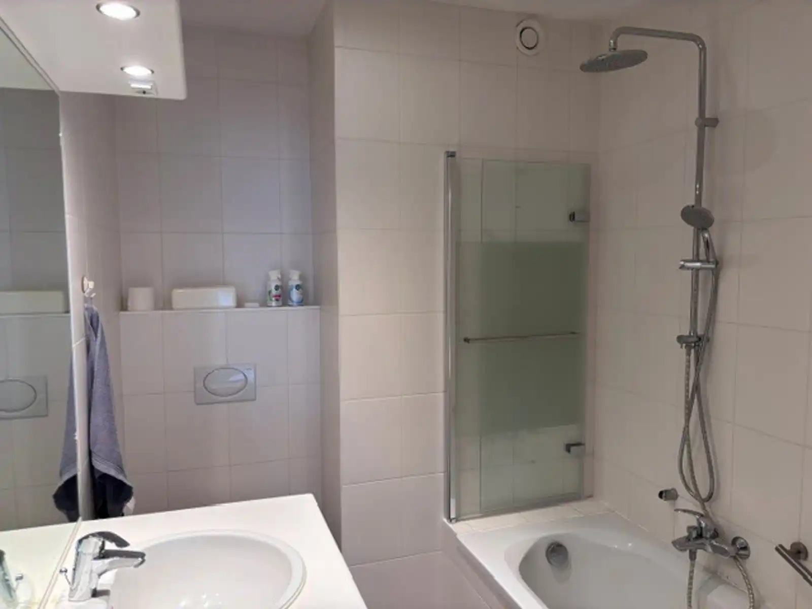 Ruim dakappartement in het centrum van Tielt.  foto 5