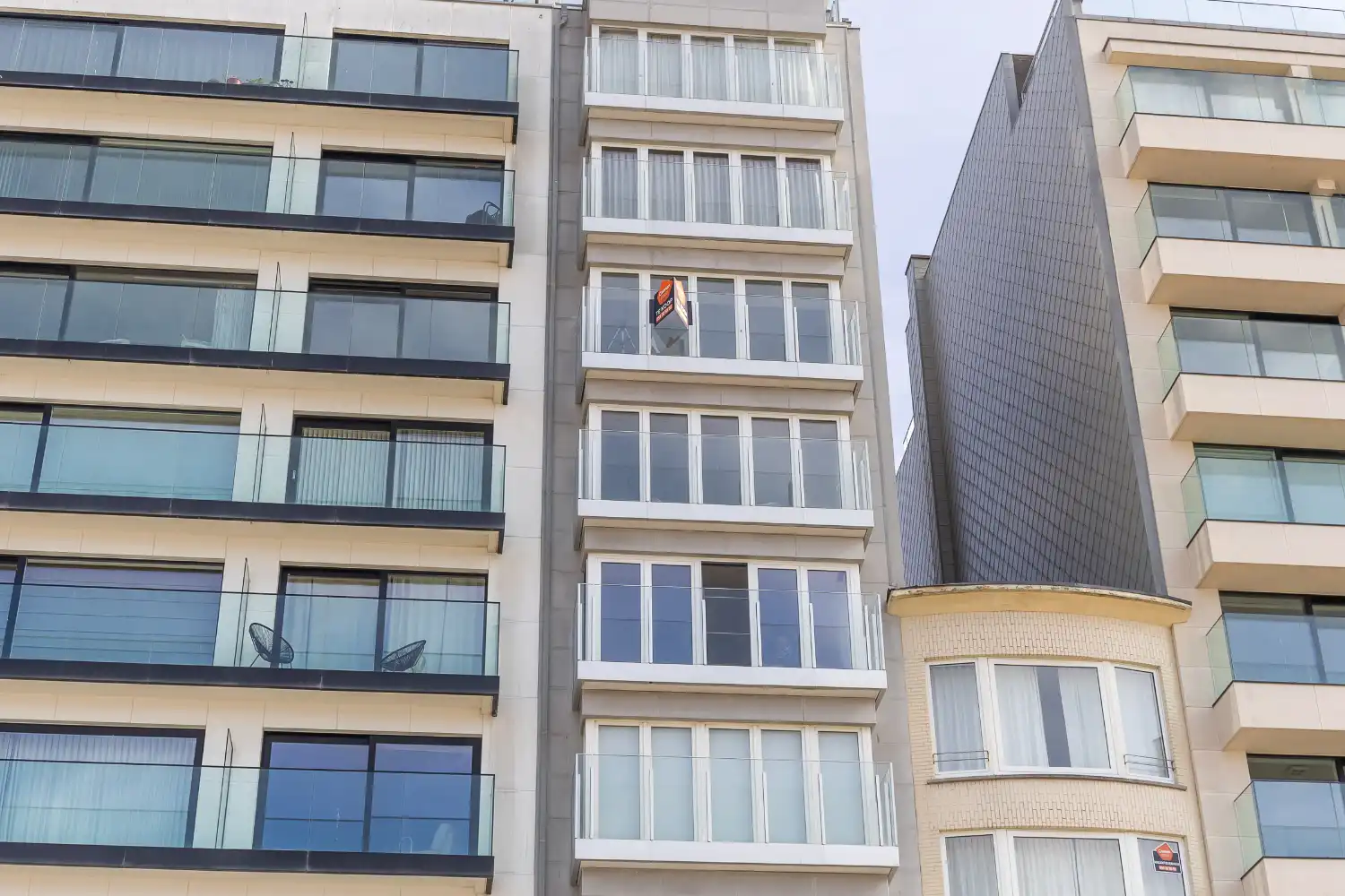 Prachtig gerenoveerd appartement in gerenoveerd gebouw met frontaal zeezicht! foto 32