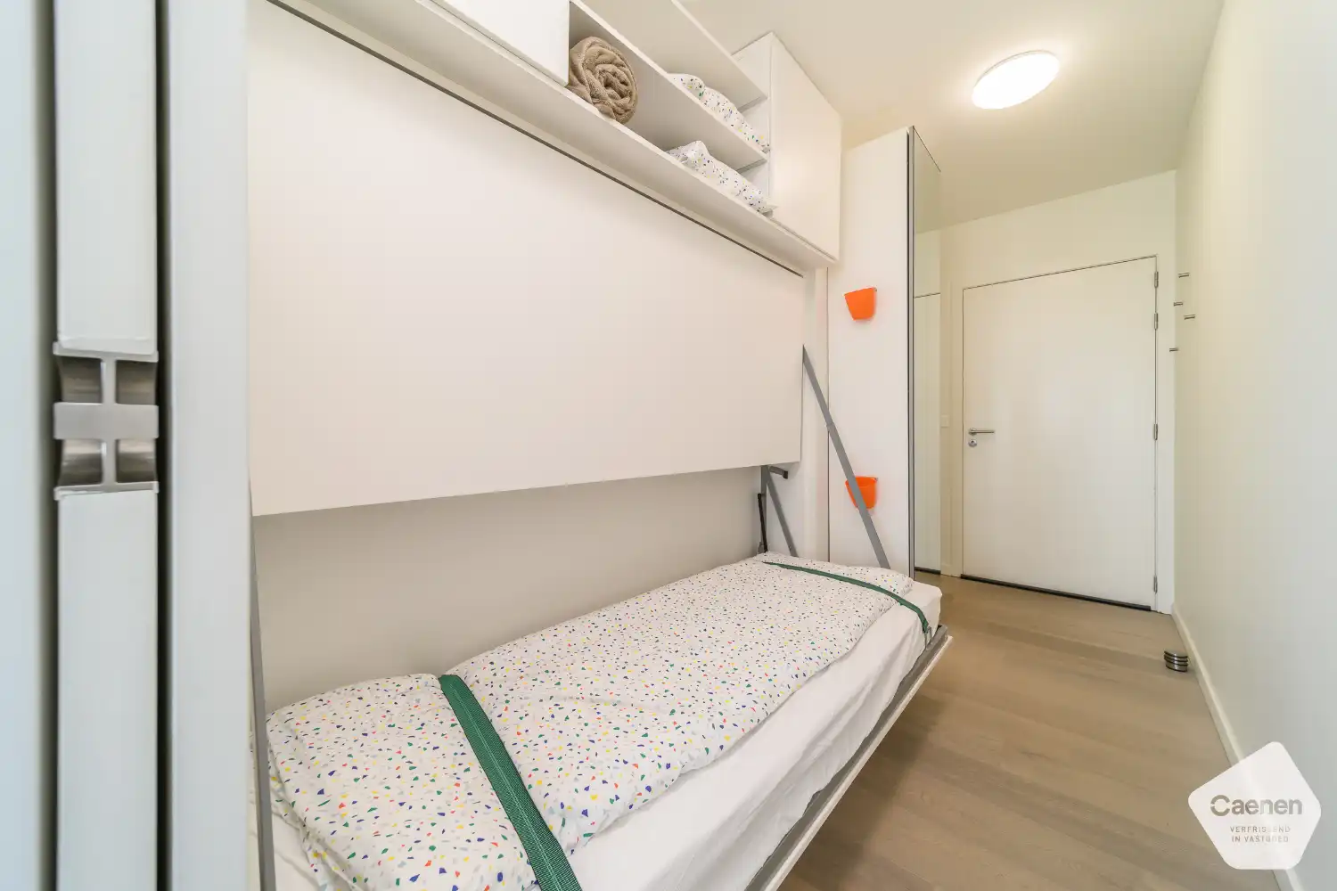 Te Koop – Instapklaar Gemeubeld Appartement met Frontaal Zeezicht foto 11