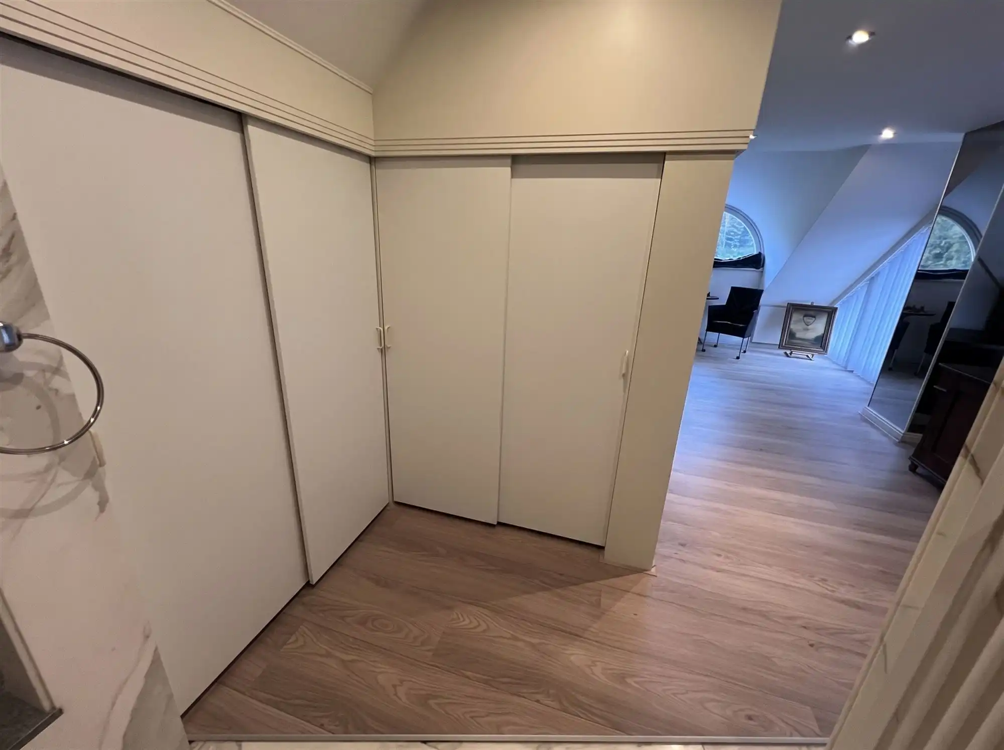 Statig landgoed met binnenzwembad op toplocatie foto 59