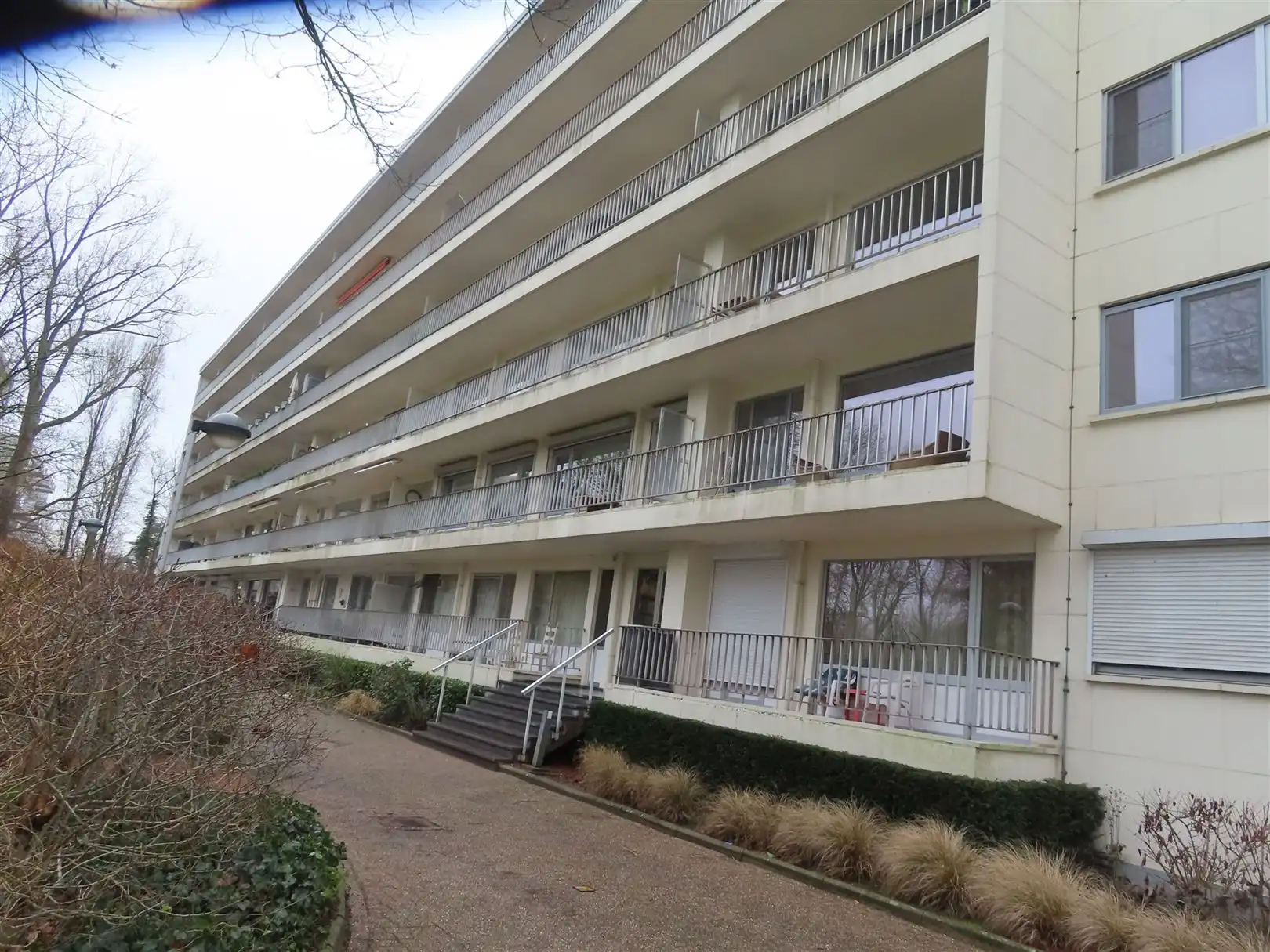 Gezellig appartement (2slpk) met groot terras in Edegem! foto {{pictureIndex}}