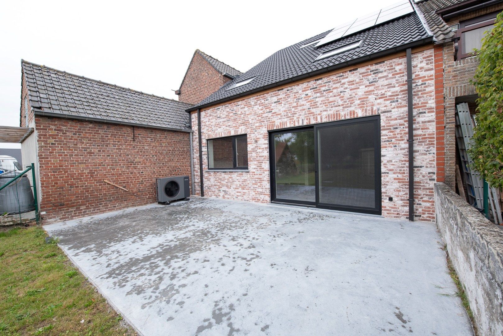 Nieuwbouwwoning met tuin en 4 slaapkamers in Zulte te huur! foto 17