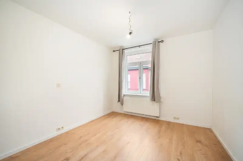 Gerenoveerde rijwoning te centrum Roeselare foto 12