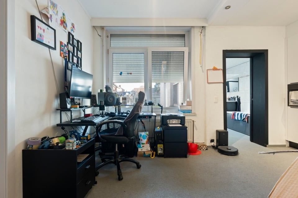 KNUSSE GEZINSWONING MET GARAGE EN ZONNEPANELEN IN SINT-TRUIDEN foto 7