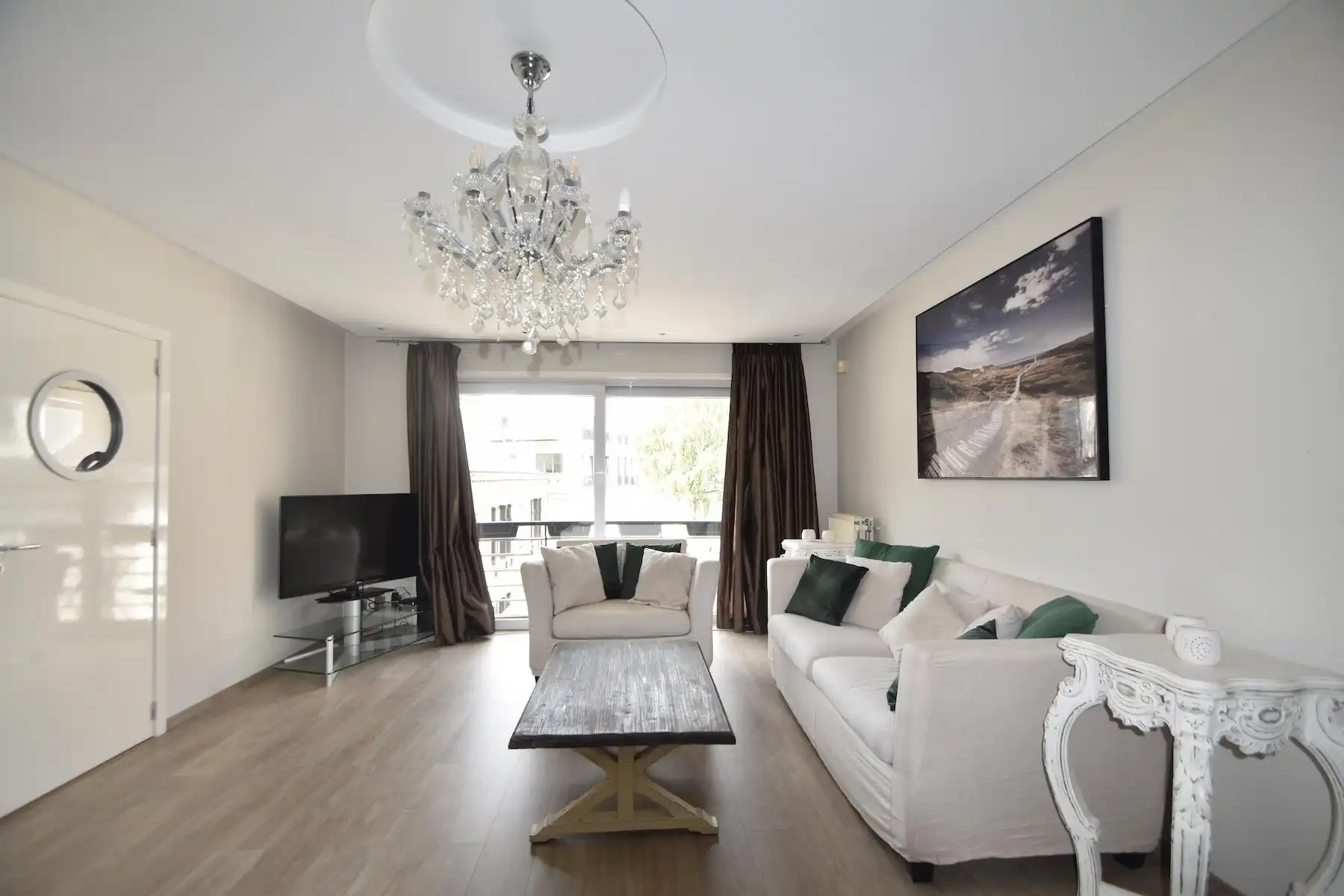 ANTWERPEN - GEMEUBELD appartement nabij Meir en centraal station foto 4