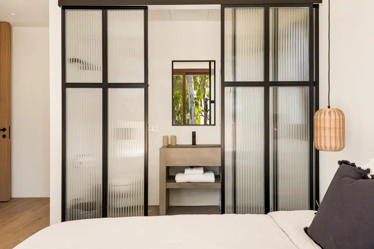 Schitterende Ibenico style villa op wandelafstand van zee en strand. foto 17