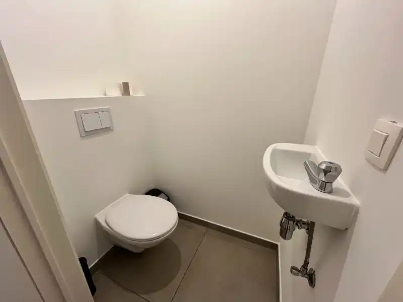 2 slaapkamer app met ruim terras en carport foto 19