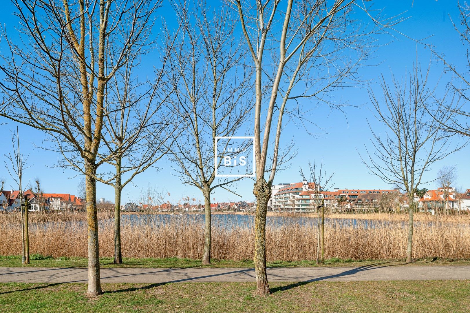 Parel van een villa rechtstreeks verbonden met het Zegemeer van Knokke  foto 17