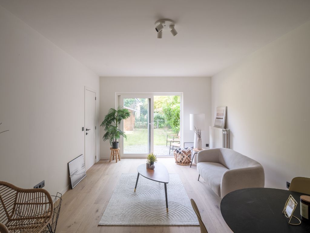 Gerenoveerd 1 slpk appartement met tuin nabij station Gent Sint-Pieters foto 11