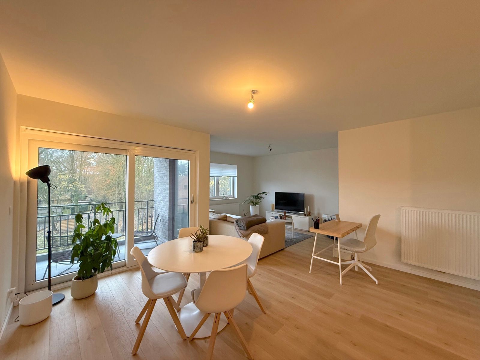 Zonnig appartement met 2 slaapkamers, terras en staanplaats foto 5