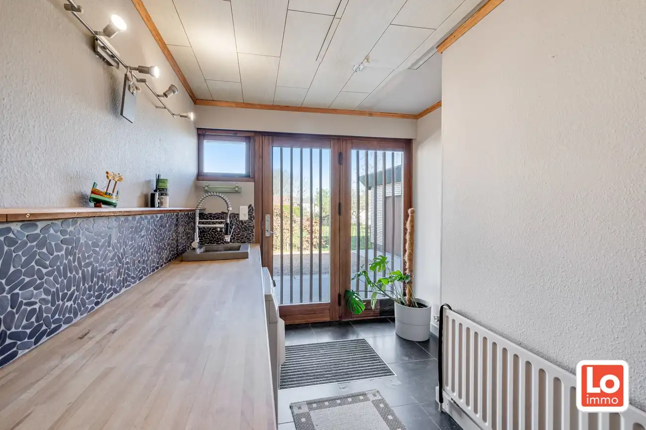 VERKOCHT!! Ruime charmante open bebouwing met afzonderlijke garage en carport op een toplocatie in Lochristi. foto 15