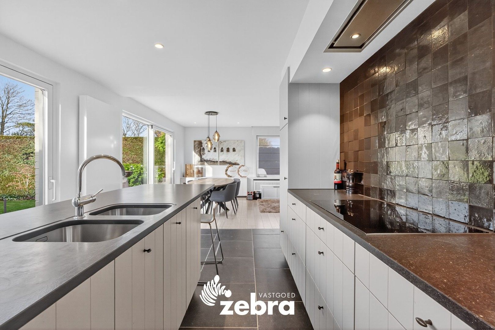 Energiezuinige halfopen bebouwing met zuidwestgerichte tuin te Kortrijk (Marke)! foto 10